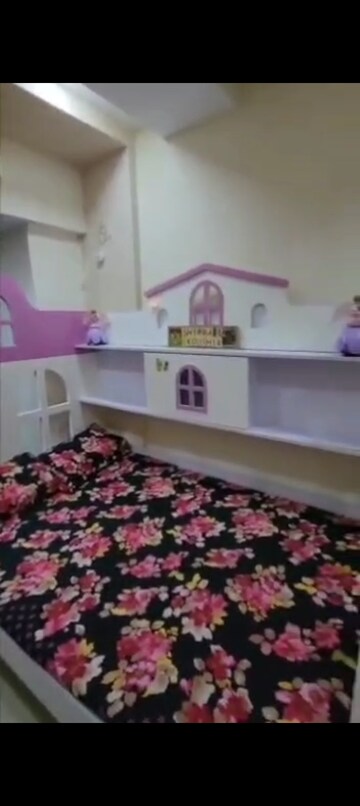 Bedroom in 3 BHK Apartment at Sheth Heights, Chembur – for Rent