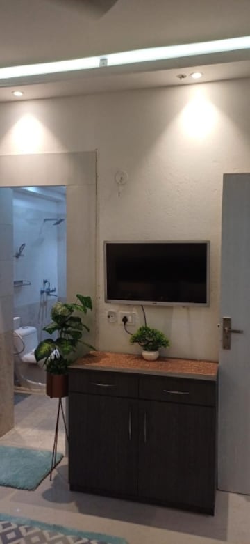 2 BHK Apartment For Rent in Shree Vardhman Green Court Sector 90 Gurgaon  8286344