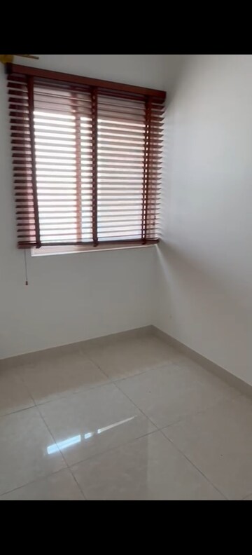 Room in 3.5 BHK Apartment at Prestige High Fields, Gachibowli – for Rent