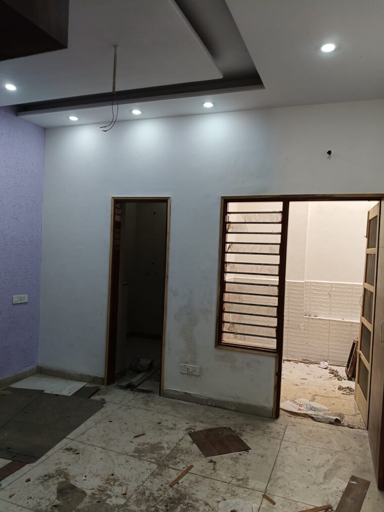 Room, dhakoli village 3 Bedroom 1250 Sq.Ft. Builder Floor In Dhakoli Village Zirakpur 8286362