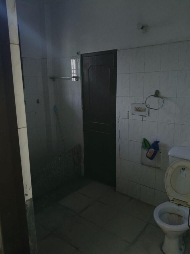 Bathroom, dhakoli village 3 Bedroom 1250 Sq.Ft. Builder Floor In Dhakoli Village Zirakpur 8286415