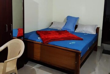 Bedroom in 3 BHK Builder Floor at DLF Vibhuti Khand, Gomti Nagar – for Rent