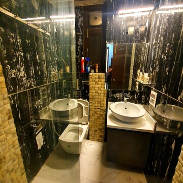 Attached Bathroom in 3 BHK Apartment at Vasant Kunj – for Rent