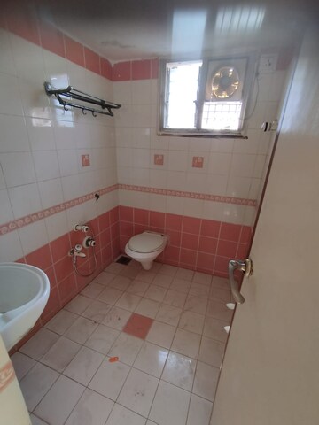 Attached Bathroom in 3 BHK Villa at Vastrapur – for Rent