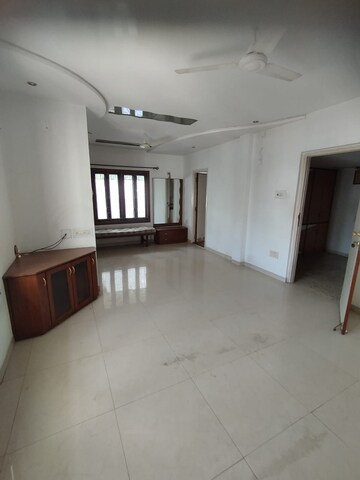 Room in 3 BHK Villa at Vastrapur – for Rent