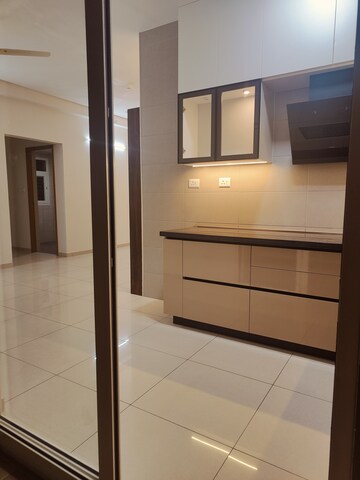 Room in 2 BHK Apartment at Sobha Dream Gardens, Thanisandra Main Road – for Rent