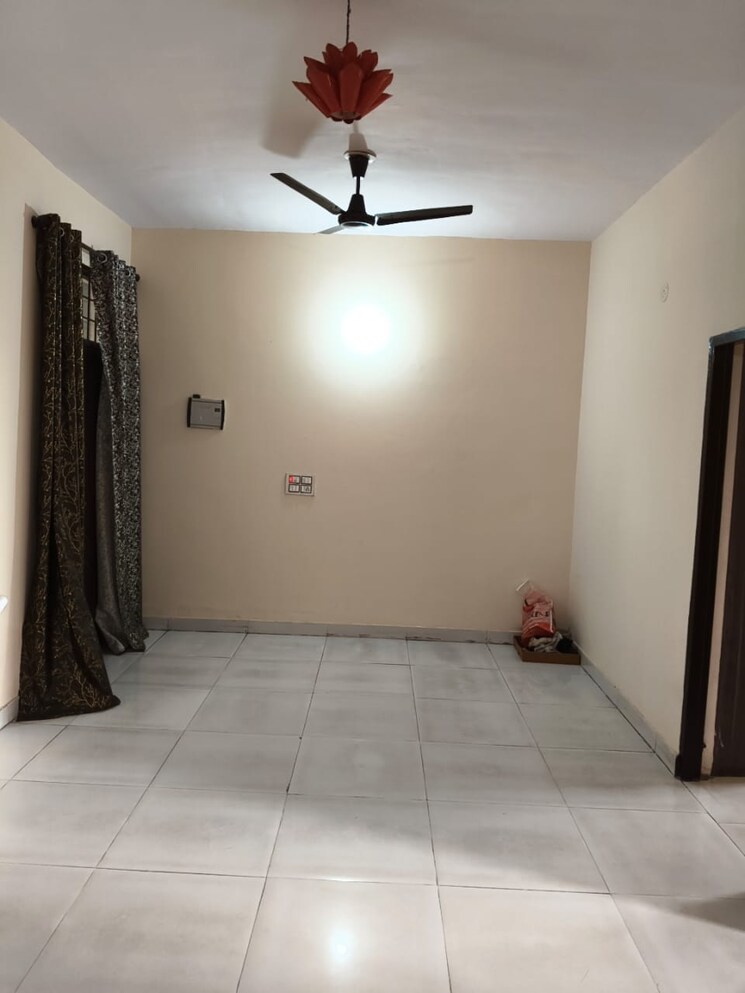 Room, dhakoli village 2 Bedroom 1800 Sq.Ft. Builder Floor In Dhakoli Village Zirakpur 8286449