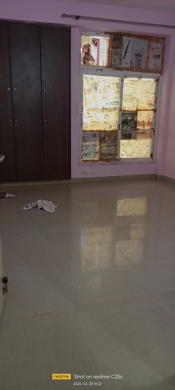 Room in 3 BHK Apartment at Tulip Petals, Sector 89 – for Sale