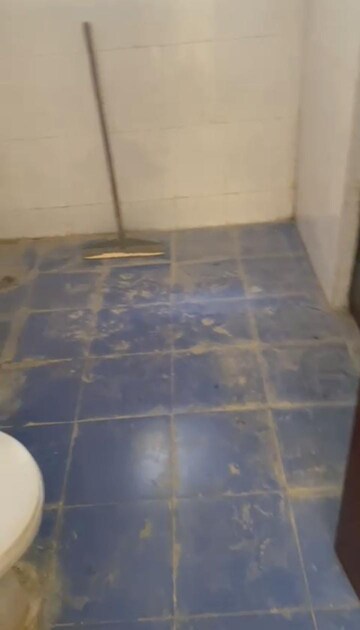 Furnished Amenities in 3 BHK Apartment at Piyush Heights, Sector 89 – for Rent