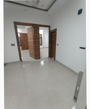 Room in 2 BHK Independent House at Sector 7 – for Rent