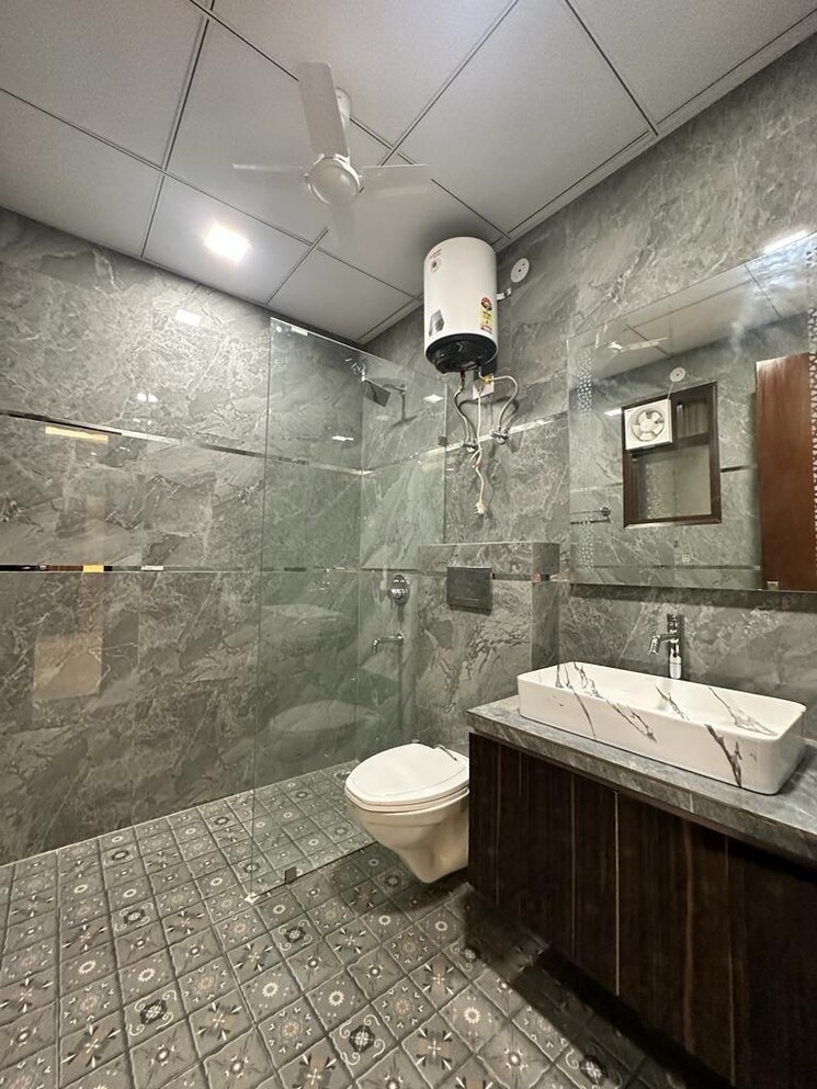 Bathroom, exotica-elegance 4 Bedroom 2050 Sq.Ft. Apartment In Vaibhav Khand Ghaziabad 8286520