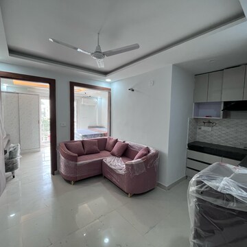 Living Room in 1 BHK Builder Floor at Ansal Sushant Lok I, Sector 43 – for Rent