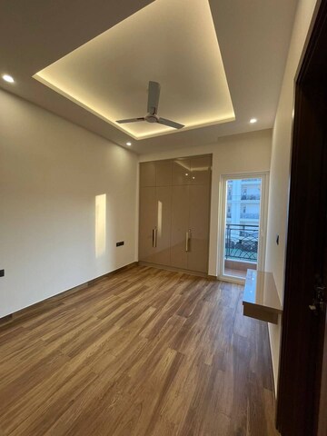 Room in 3 BHK Apartment at M3M Heights, Sector 65 – for Rent
