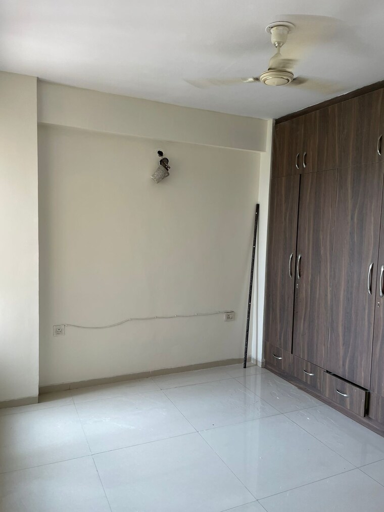 Room, shree-vardhman-victoria 2 Bedroom 1350 Sq.Ft. Apartment In Sector 70 Gurgaon 8286597