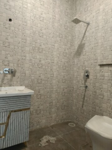 Bathroom in 3 BHK Builder Floor at Uppal Southend, Sector 49 – for Sale