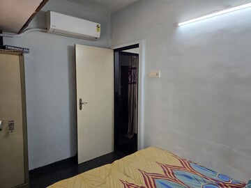 Room in 1 RK Apartment at Vile Parle West – for Rent