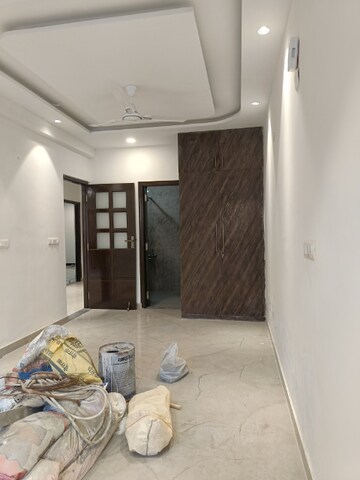 Living Room in 3 BHK Builder Floor at Uppal Southend, Sector 49 – for Sale