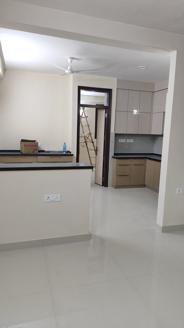 Room, katwaria sarai 3 Bedroom 1200 Sq.Ft. Builder Floor In Katwaria Sarai Delhi 8286668