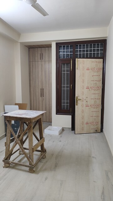 Bedroom in 3 BHK Builder Floor at Katwaria Sarai – for Sale