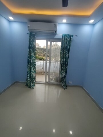 Room in 2 BHK Apartment at Spaze Privvy The Address, Sector 93 – for Rent