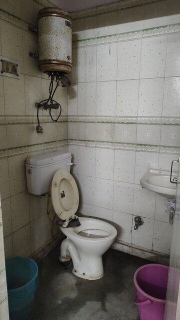 Bathroom in 1 RK Builder Floor at Adchini – for Rent