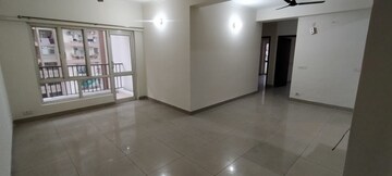 Room in 3.5 BHK Apartment at Panchsheel Greens, Sector 16 Greater Noida – for Sale