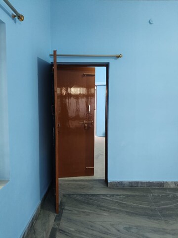 1.5 BHK Independent House For Rent in Vikas Nagar