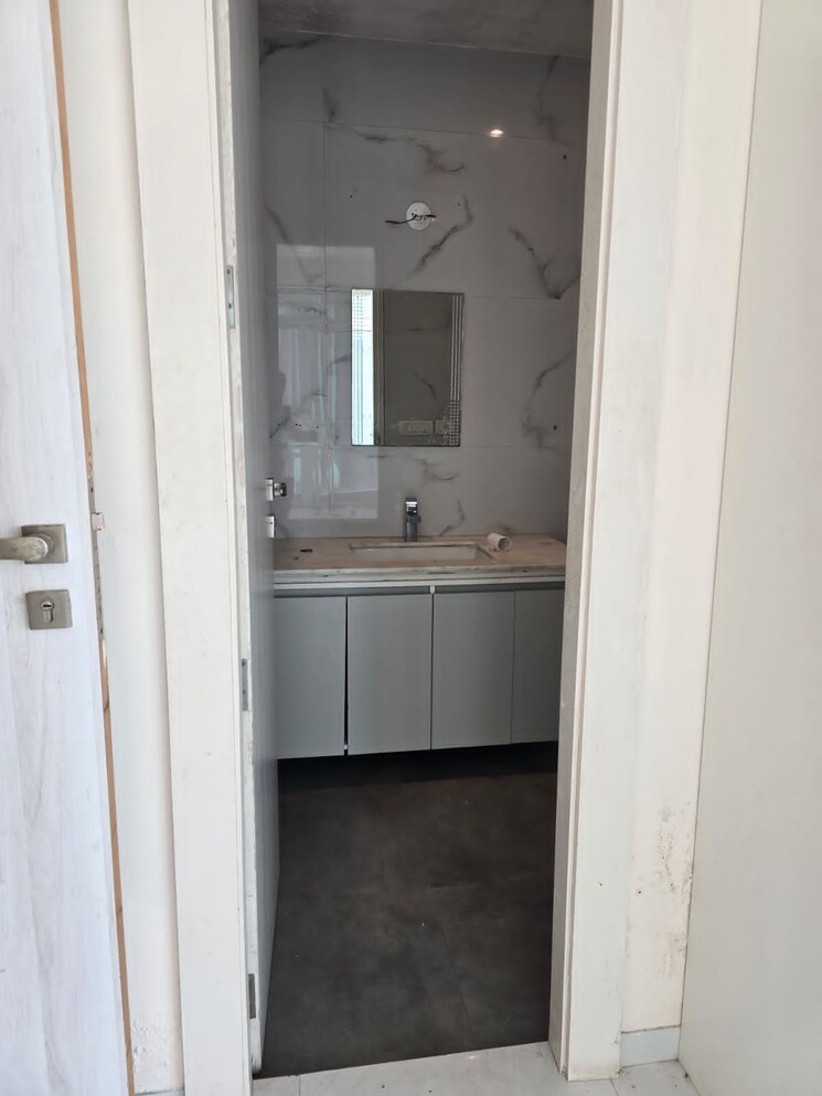 Bathroom, enpar-lotus-101-worli-residences 3 Bedroom 2000 Sq.Ft. Apartment In Lower Parel Mumbai 8286698