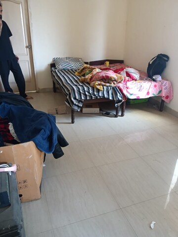 Bedroom in 2 BHK Independent House at SAS Tower, Sector 38 – for Rent