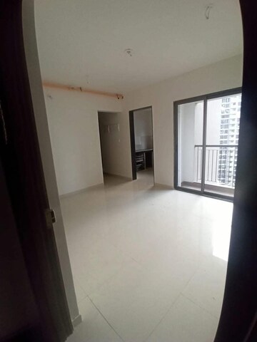 2 BHK Apartment For Rent in Runwal Eirene, Balkum Pada
