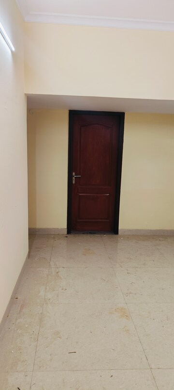 Room in 3 BHK Apartment at Ansal API Esencia, Sector 67 – for Sale