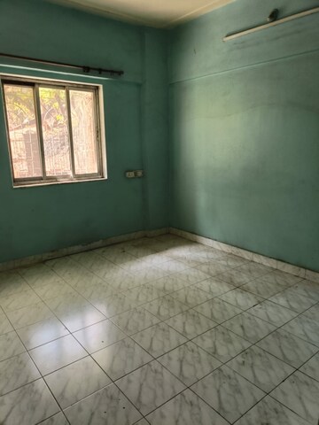 Room in 1 BHK Apartment at Mandpeshwar Dham CHS, Ic Colony – for Rent