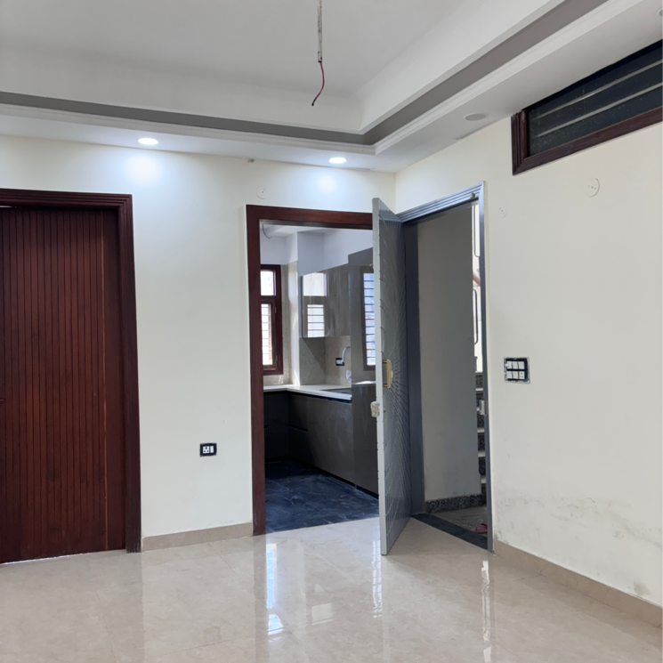 Room, sector 84 3 Bedroom 150 Sq.Yd. Builder Floor In Sector 84 Faridabad 8286838