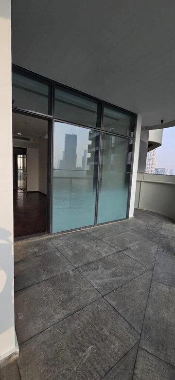 Room in 3 BHK Apartment at Omkar 1973, Worli – for Rent