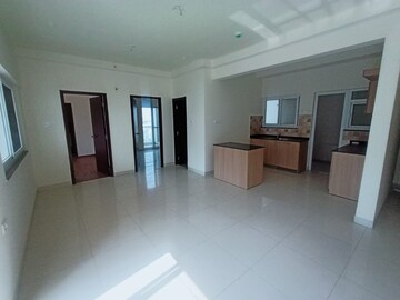 Room in 2 BHK Apartment at Puravankara Silversands, Mundhwa – for Rent