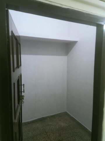 Room in 2 BHK Independent House at Gomti Nagar – for Rent