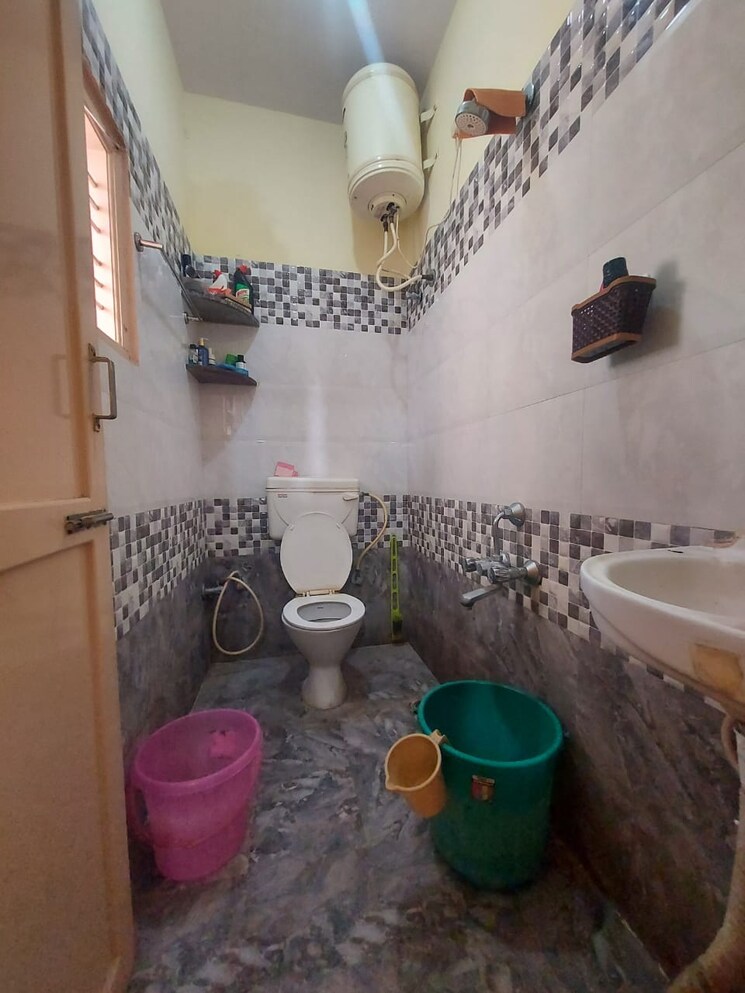 Bathroom, btm layout 1 Bedroom 700 Sq.Ft. Builder Floor In Btm Layout Bangalore 8286891
