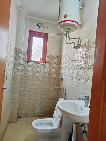 Bathroom in 1 BHK Builder Floor at Saket – for Rent