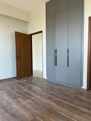 Room in 3 BHK Apartment at Conscient Hines Elevate, Sector 59 – for Rent