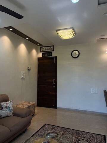 Room in 2 BHK Apartment at Seawoods – for Sale
