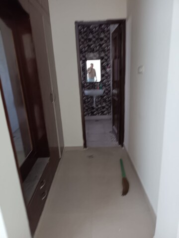Building Lobby in 3.5 BHK Builder Floor at Sector 28 – for Rent