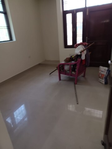 Living Room in 3.5 BHK Builder Floor at Sector 28 – for Rent