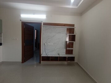 Room in 1 BHK Apartment at Kondapur – for Rent