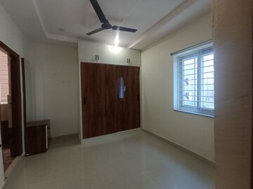 Room in 1 BHK Apartment at Kondapur – for Rent