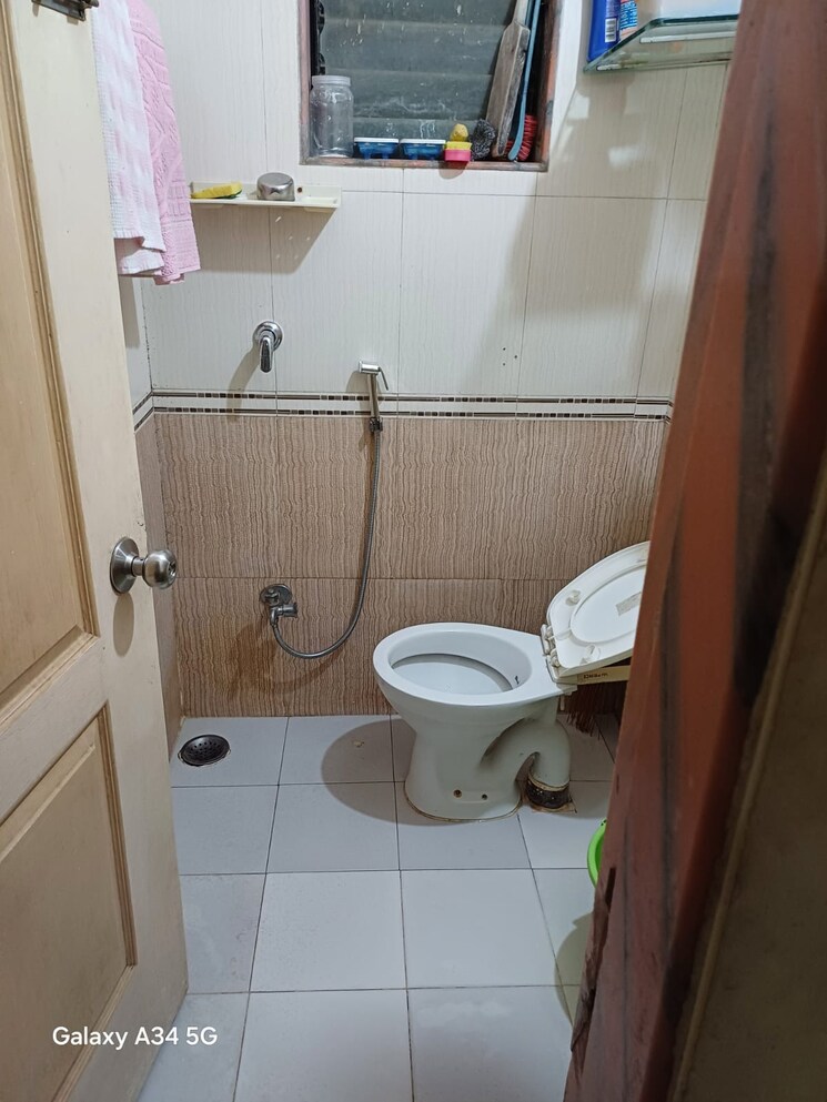 Attached Bathroom, sector 16 kopar khairane 2 Bedroom 650 Sq.Ft. Apartment In Sector 16 Kopar Khairane Navi Mumbai 8287002