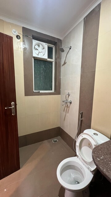 Bathroom in 2 BHK Apartment at Gomti Nagar – for Rent