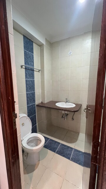 Bathroom in 2 BHK Apartment at Gomti Nagar – for Rent