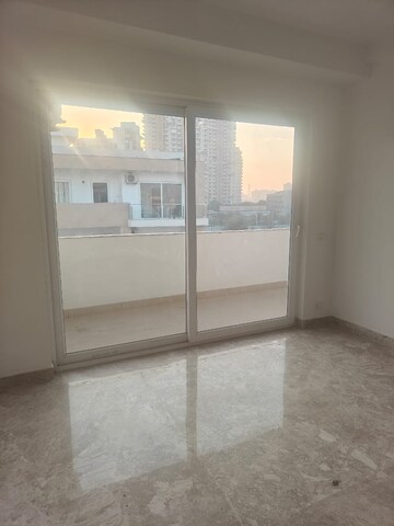 Room in 3 BHK Apartment at ATS Triumph, Sector 104 – for Rent