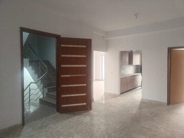 Room in 3 BHK Apartment at ATS Triumph, Sector 104 – for Rent