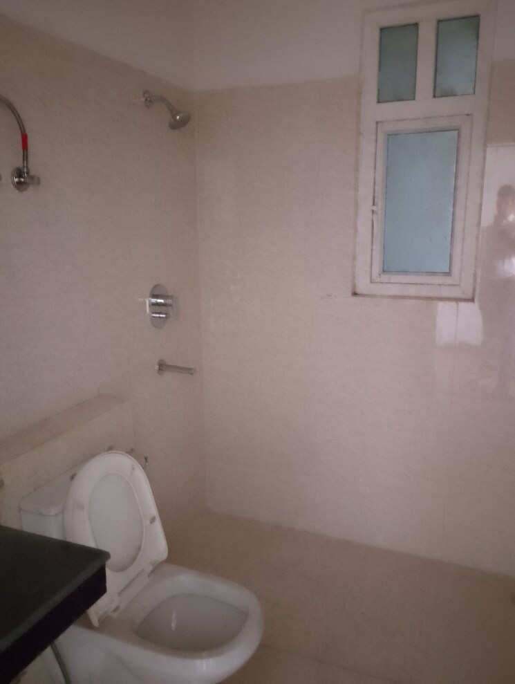 Bathroom, ats-kocoon 3 Bedroom 2095 Sq.Ft. Apartment In Sector 109 Gurgaon 8287141